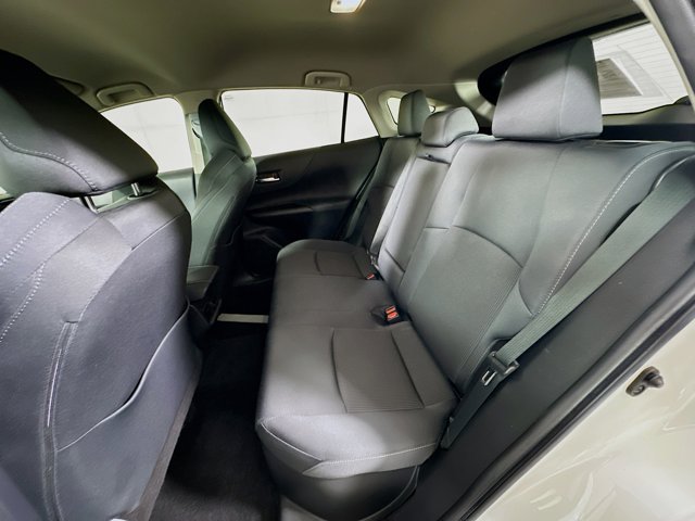 Vehicle image 26 of 33