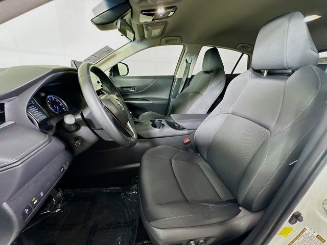 Vehicle image 12 of 33