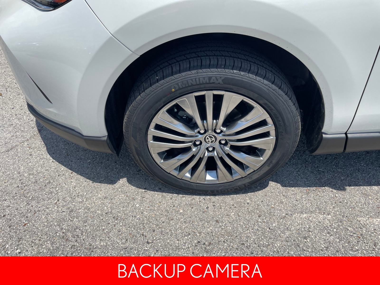 Vehicle image 11 of 20