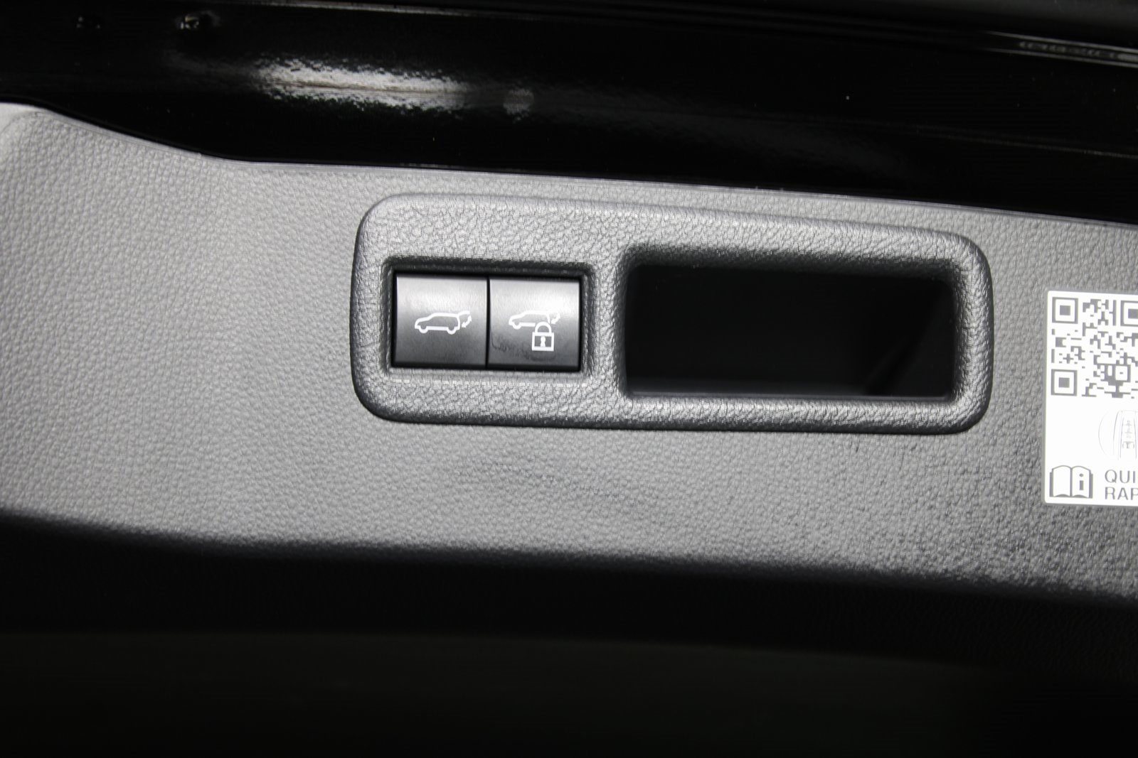 Vehicle image 15 of 29