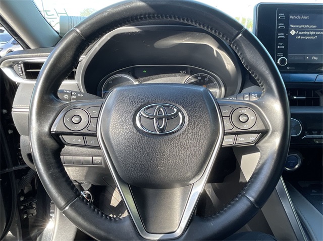 Vehicle image 14 of 23