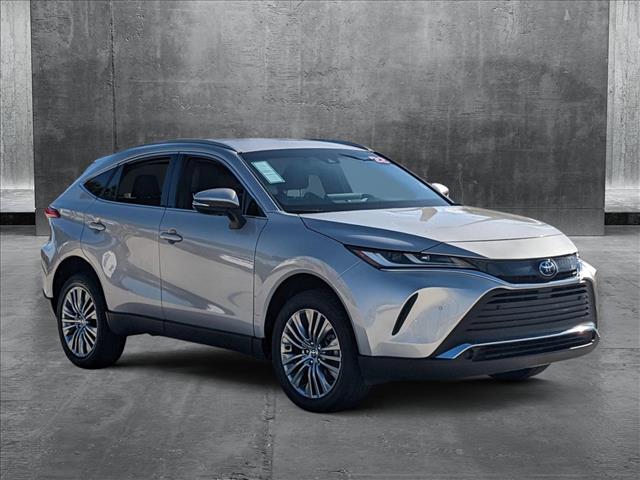 Vehicle image 3 of 22