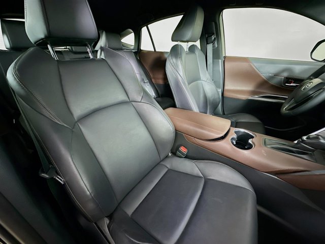 Vehicle image 26 of 30