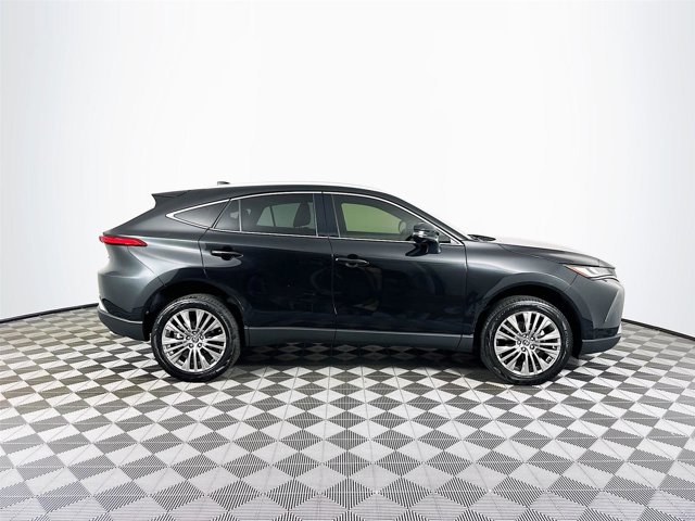 Vehicle image 4 of 30