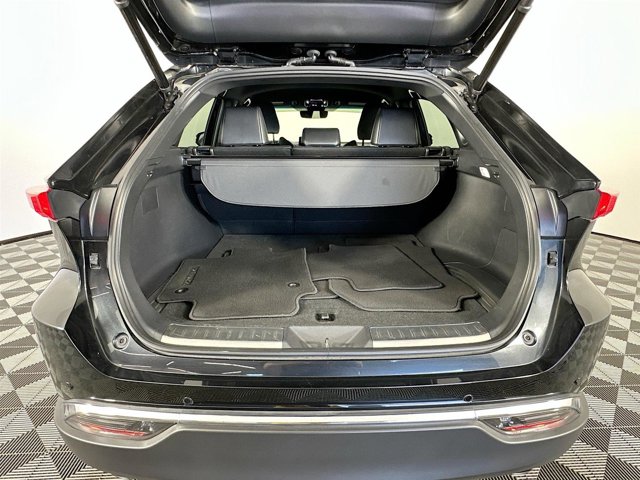 Vehicle image 24 of 30