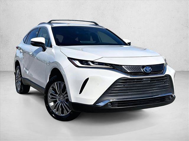 2022 Toyota Venza XLE Image 3 of 30