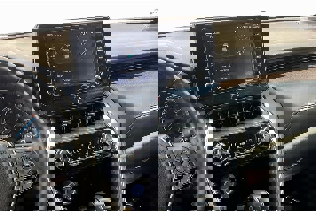 Vehicle image 9 of 39