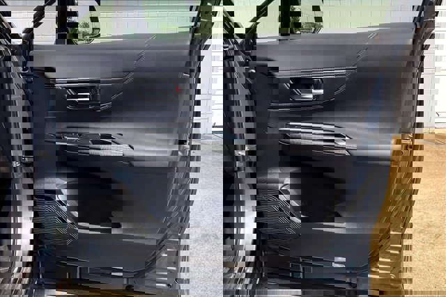 Vehicle image 28 of 39