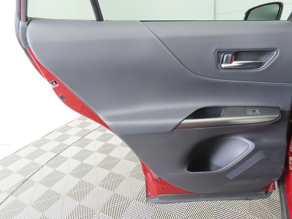Vehicle image 26 of 35