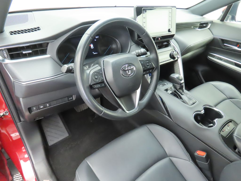 Vehicle image 9 of 35