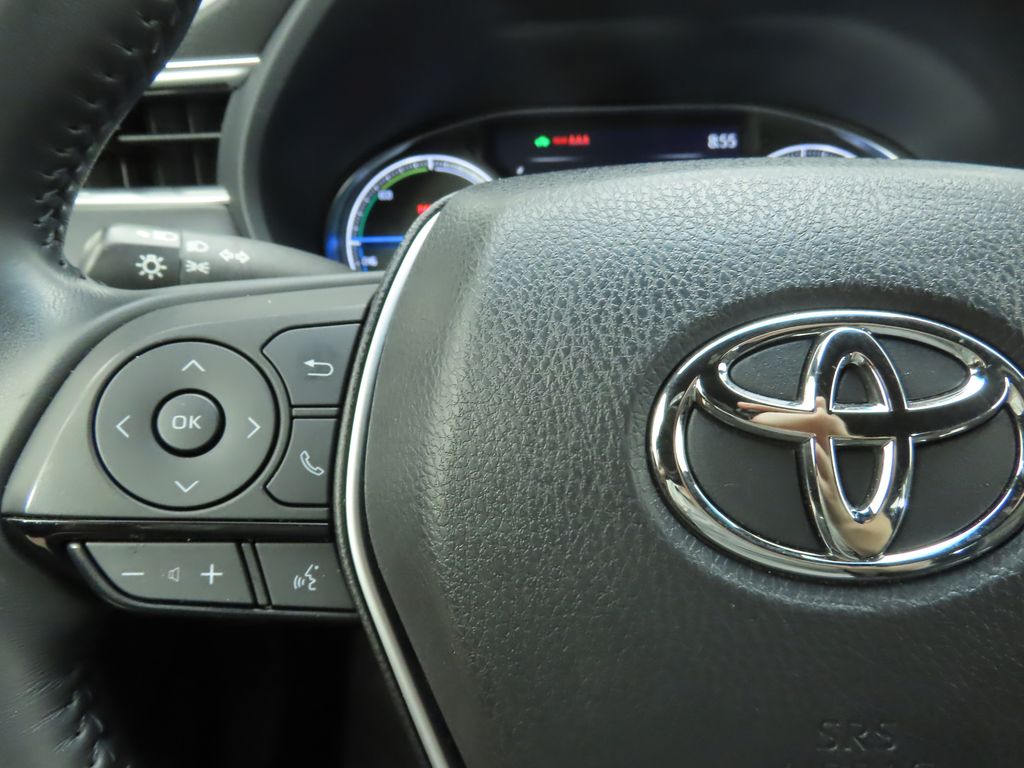 Vehicle image 11 of 35