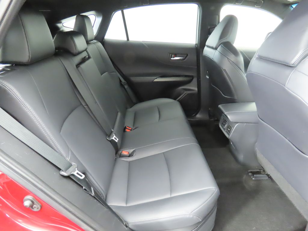 Vehicle image 22 of 35