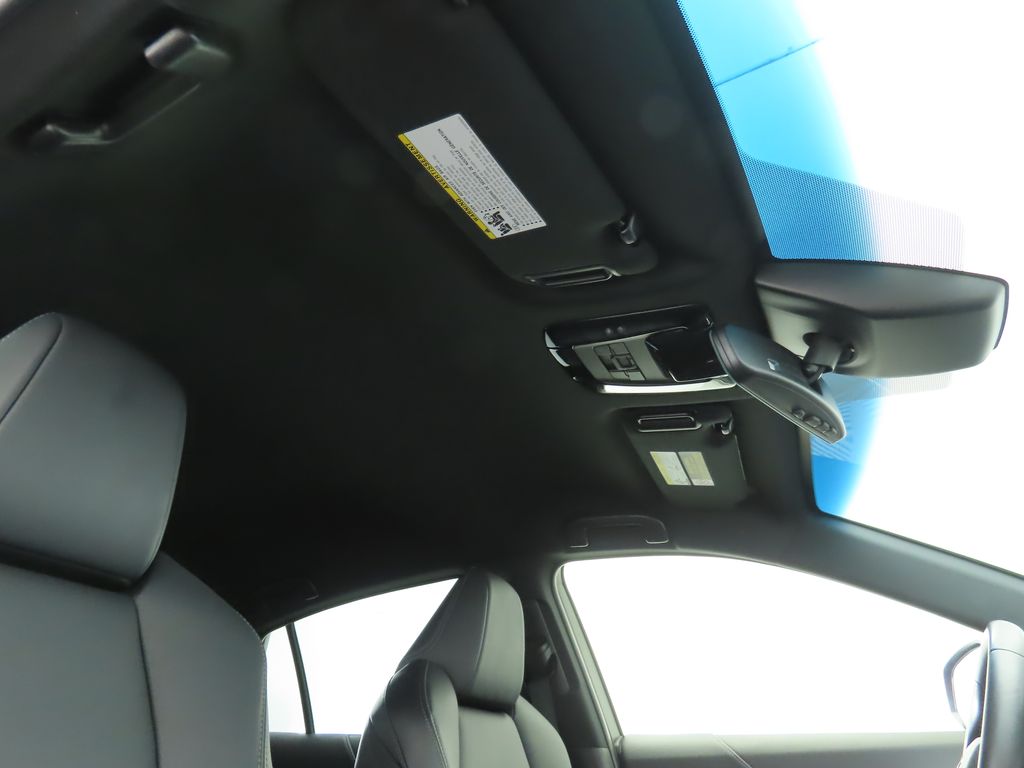 Vehicle image 18 of 35