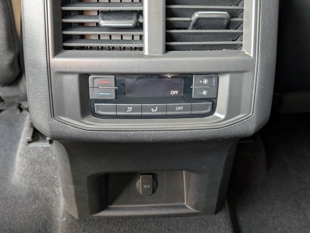 Vehicle image 22 of 30