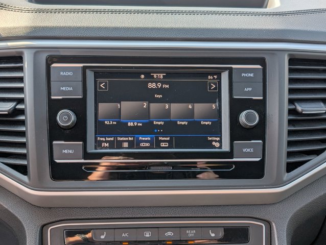 Vehicle image 19 of 30
