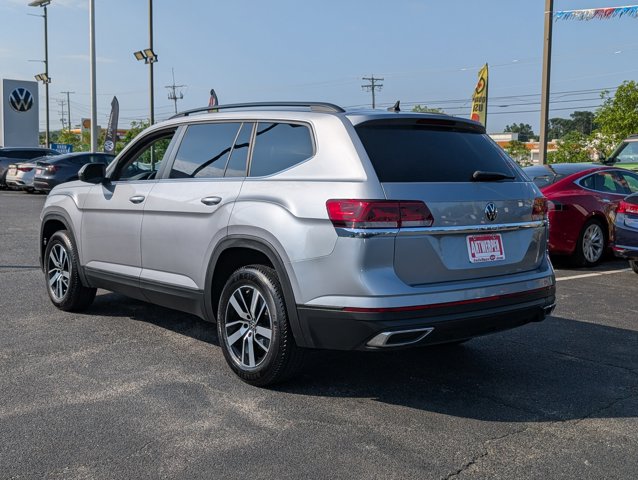 Vehicle image 8 of 30
