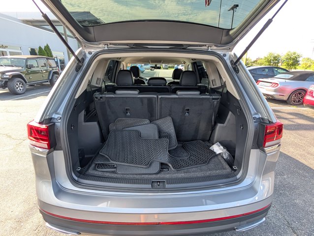 Vehicle image 11 of 30