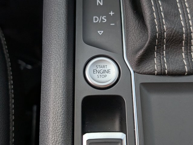 Vehicle image 26 of 30
