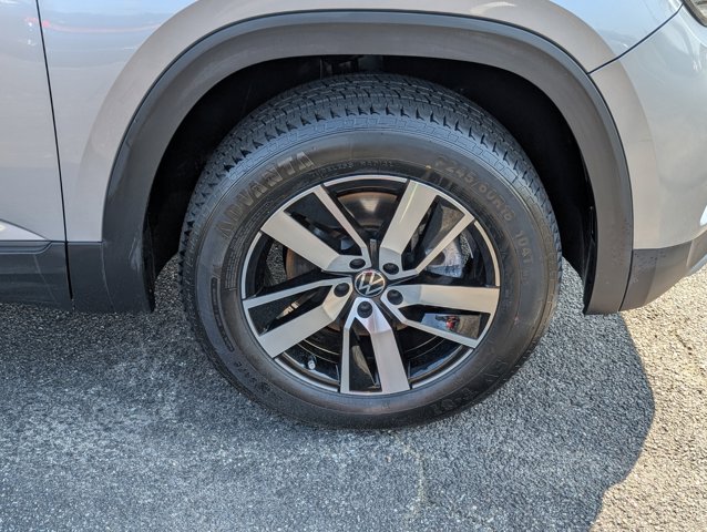 Vehicle image 10 of 30