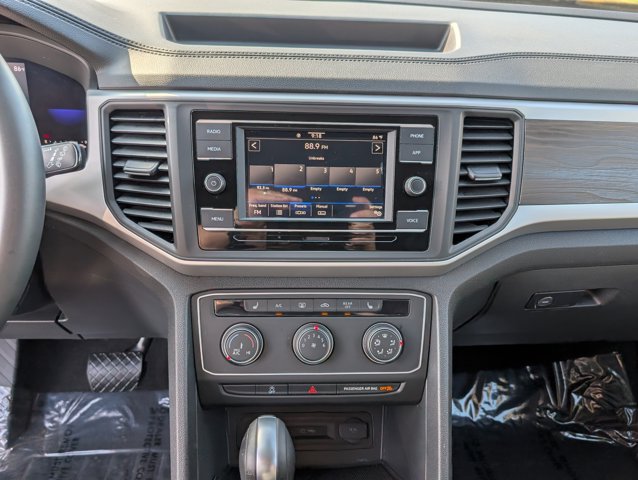Vehicle image 20 of 30