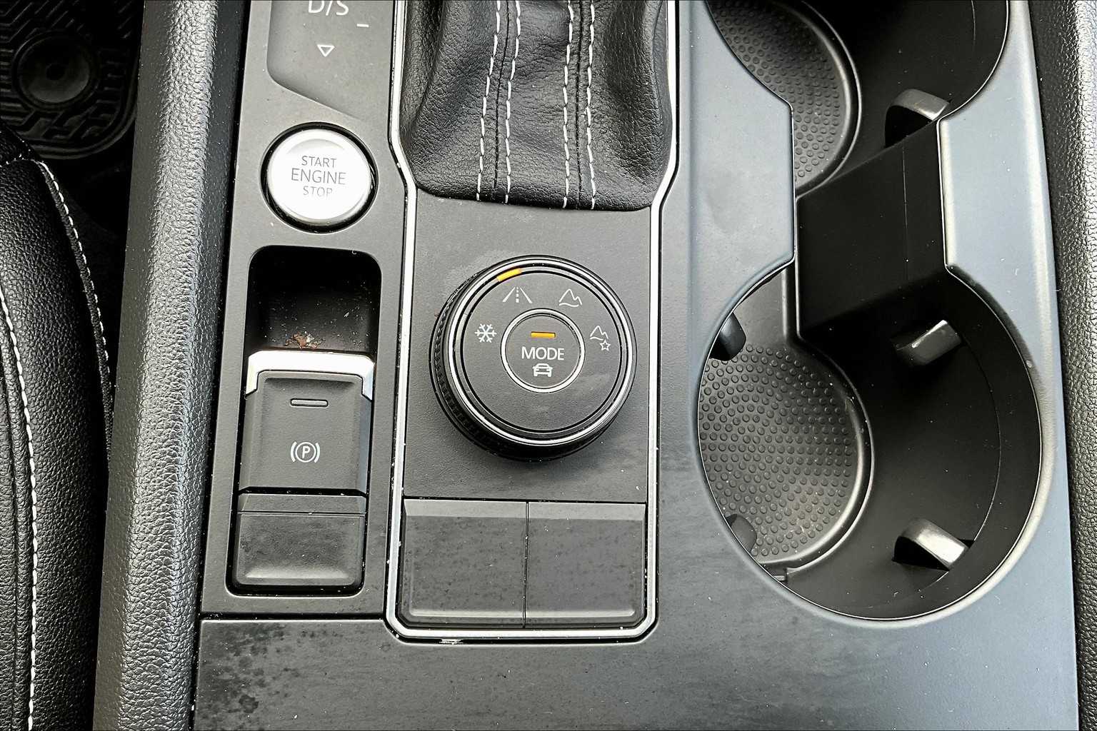Vehicle image 31 of 35