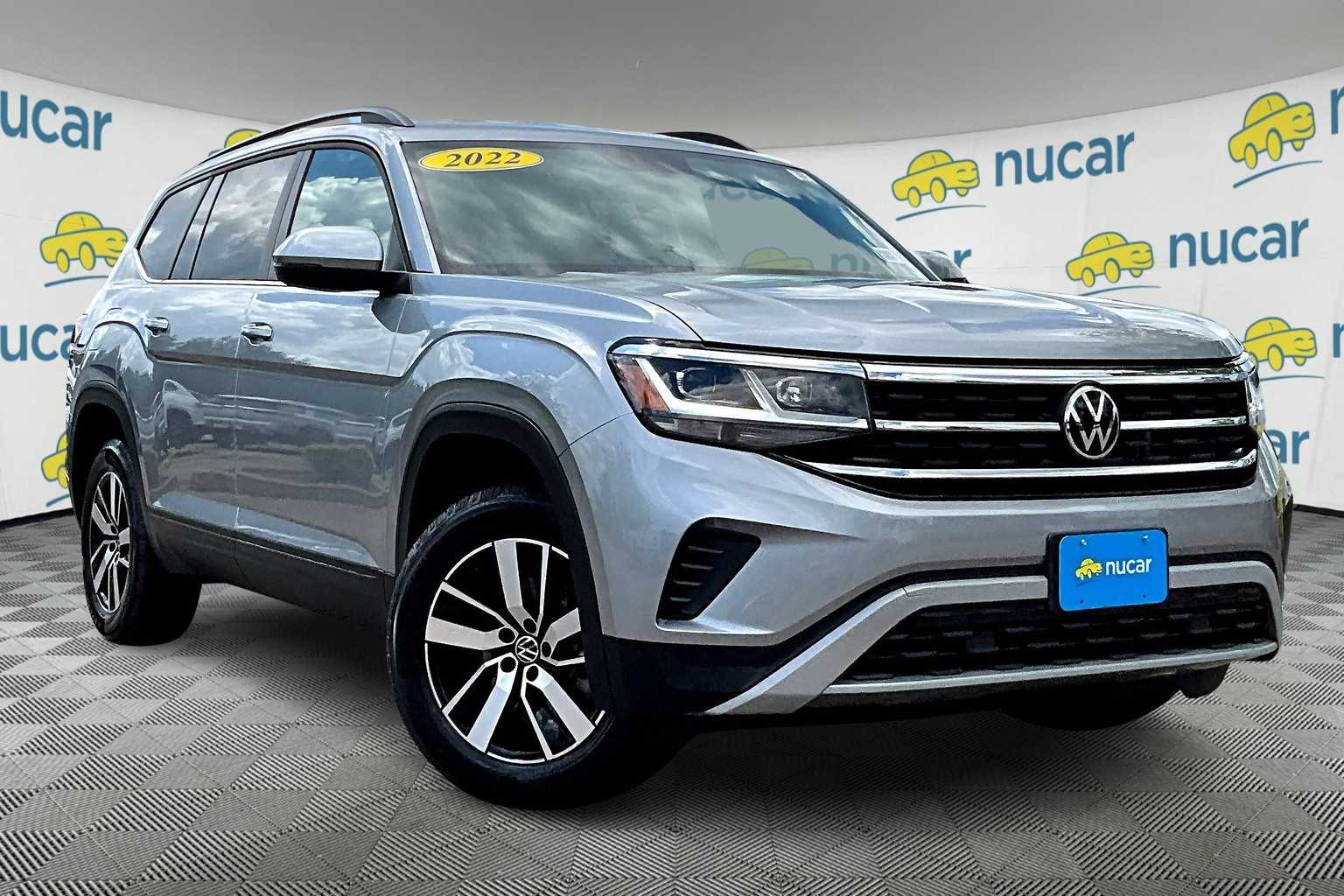 Vehicle image 3 of 35