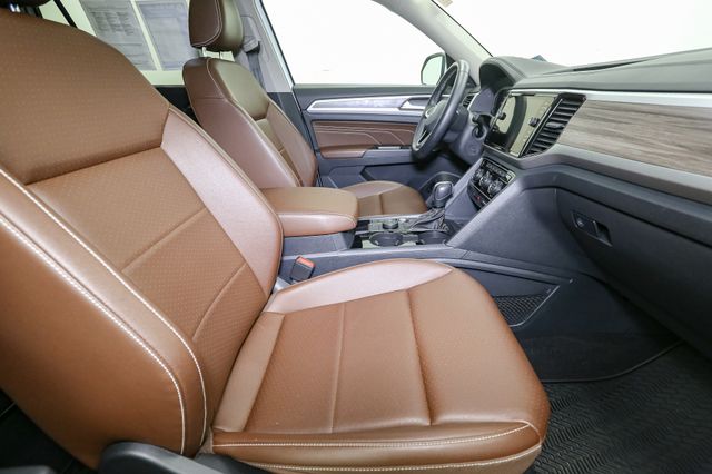2022 Volkswagen Atlas 2.0T SEL Image 18 of 50