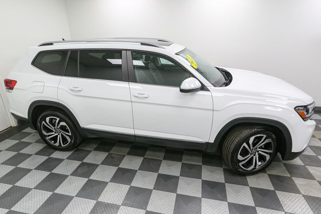 2022 Volkswagen Atlas 2.0T SEL Image 4 of 50