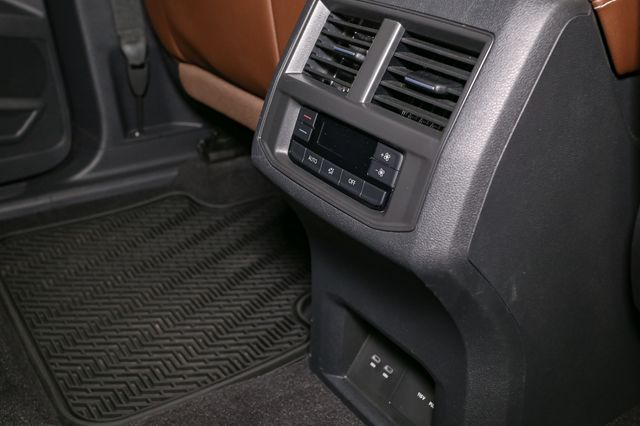 2022 Volkswagen Atlas 2.0T SEL Image 37 of 50