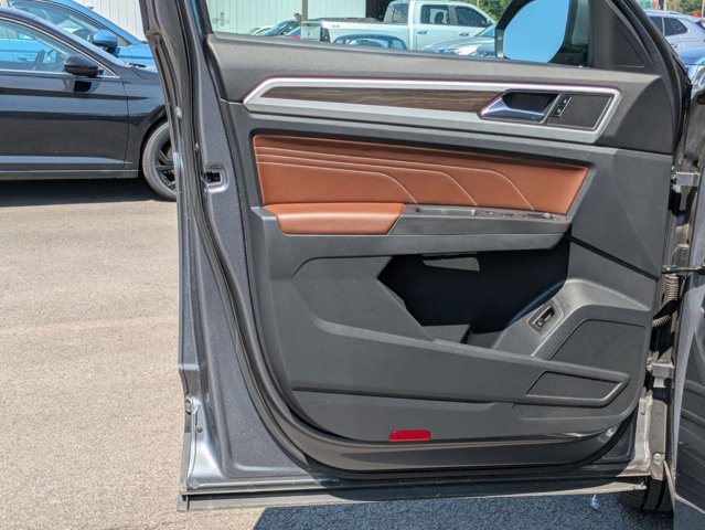 2022 Volkswagen Atlas 2.0T SE Technology Image 21 of 28