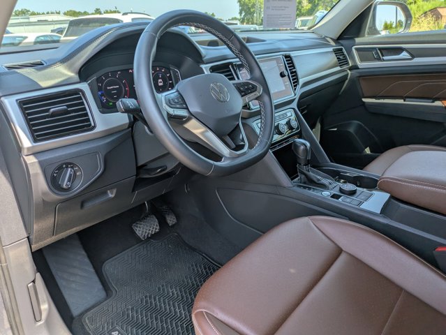 2022 Volkswagen Atlas 2.0T SE Technology Image 15 of 28