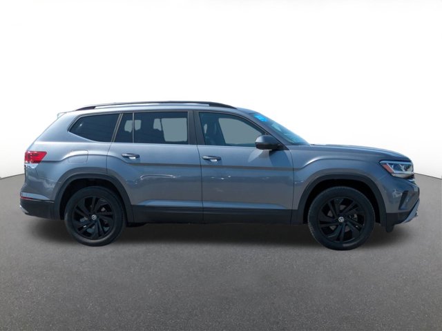 2022 Volkswagen Atlas 2.0T SE Technology Image 3 of 28