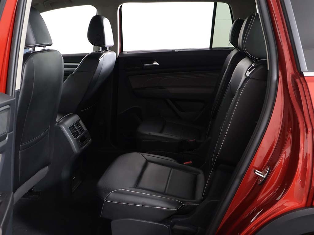 2022 Volkswagen Atlas 3.6L V6 SEL R-Line Image 18 of 68