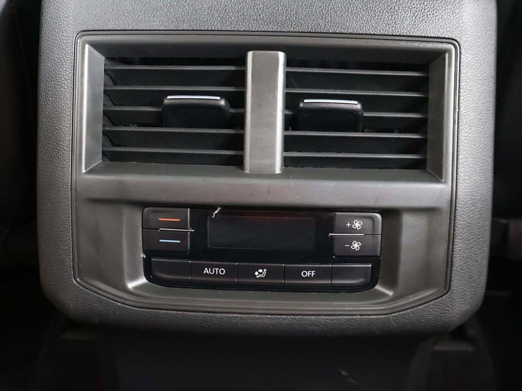 2022 Volkswagen Atlas 3.6L V6 SEL R-Line Image 46 of 68