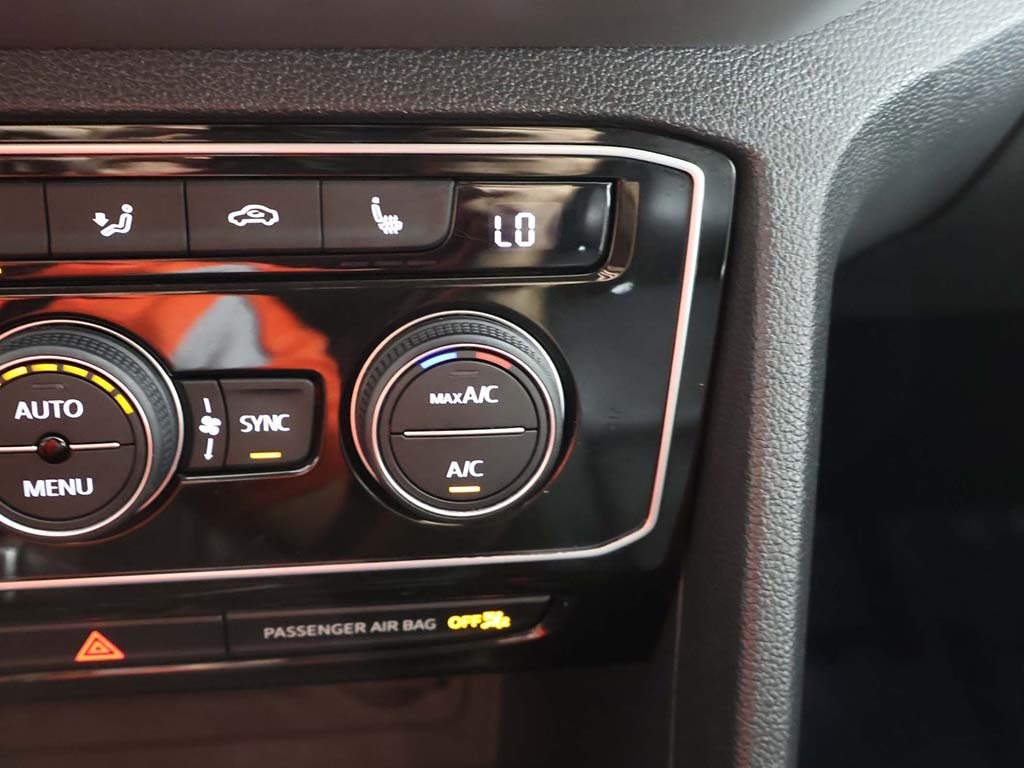 2022 Volkswagen Atlas 3.6L V6 SEL R-Line Image 45 of 68
