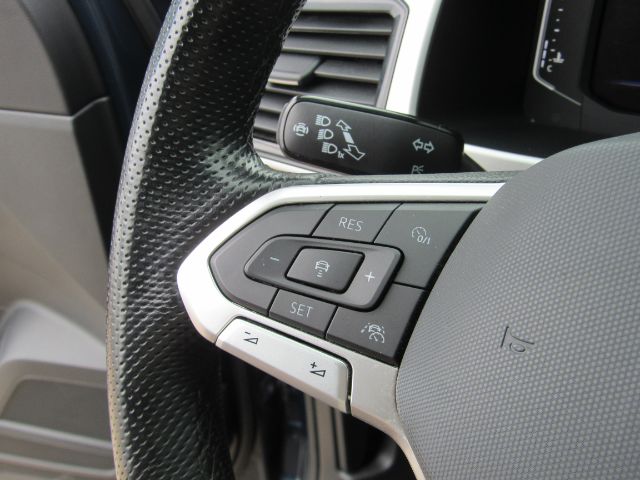 Vehicle image 34 of 42