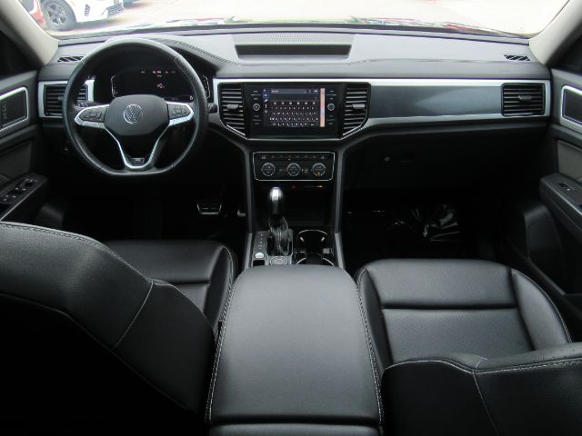Vehicle image 9 of 42