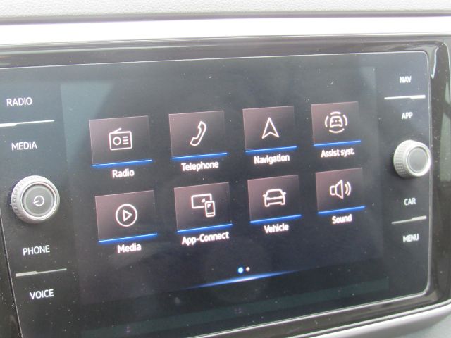 Vehicle image 13 of 42