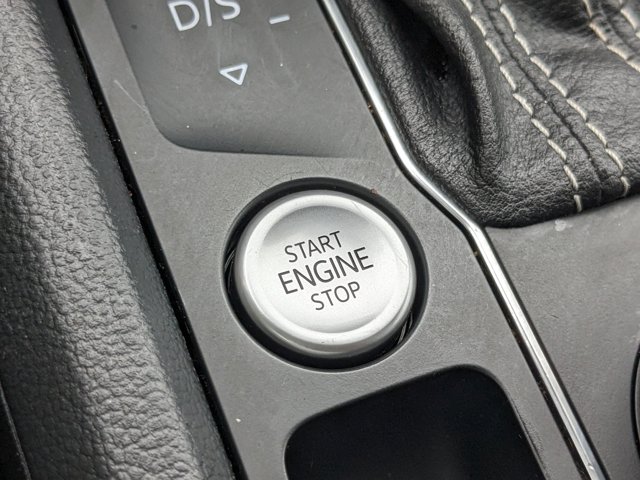 2022 Volkswagen Atlas 3.6L V6 SE Technology Image 31 of 36
