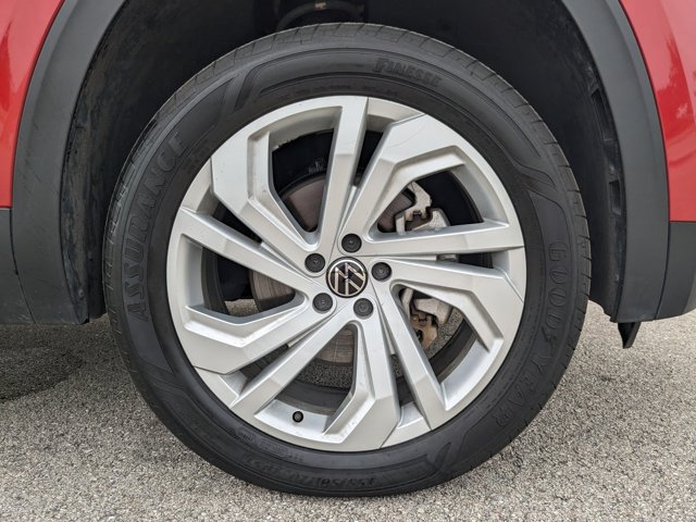 2022 Volkswagen Atlas 3.6L V6 SE Technology Image 12 of 36