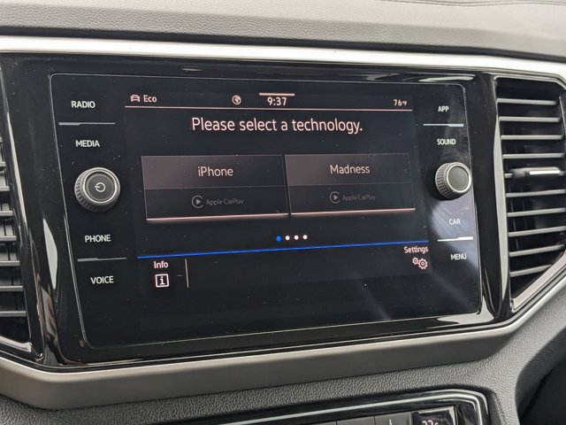 2022 Volkswagen Atlas 3.6L V6 SE Technology Image 22 of 36