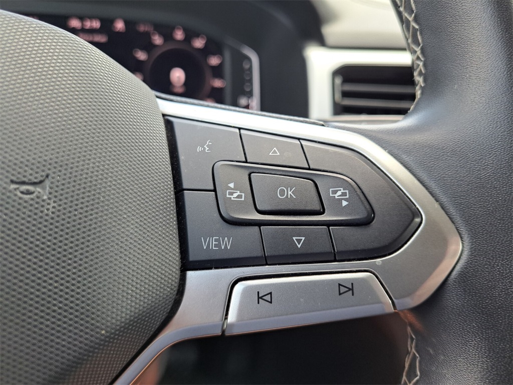 2022 Volkswagen Atlas 3.6L V6 SE Technology Image 25 of 28