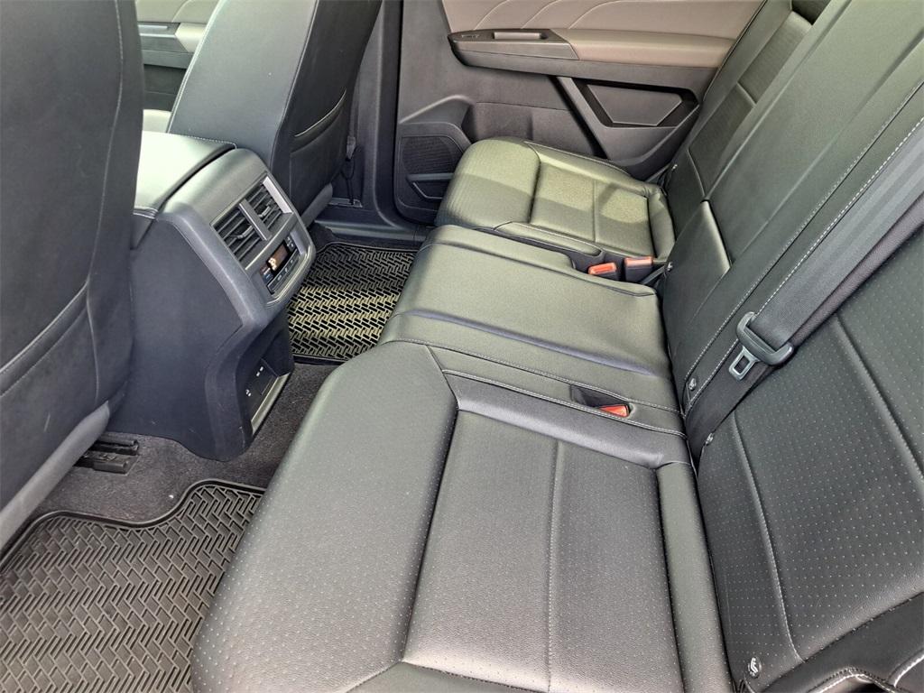 2022 Volkswagen Atlas 3.6L V6 SE Technology Image 15 of 28