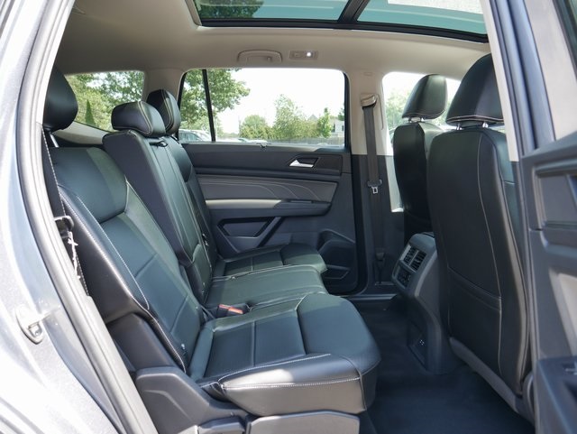 2022 Volkswagen Atlas 3.6L V6 SEL Image 13 of 29