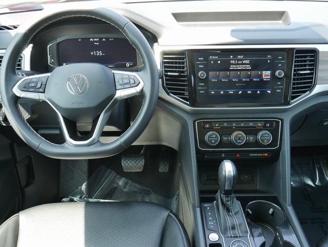 2022 Volkswagen Atlas 3.6L V6 SEL Image 17 of 29