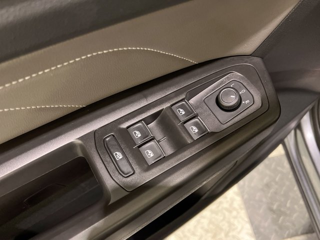 2022 Volkswagen Atlas Cross Sport 3.6L V6 SE Technology Image 18 of 26