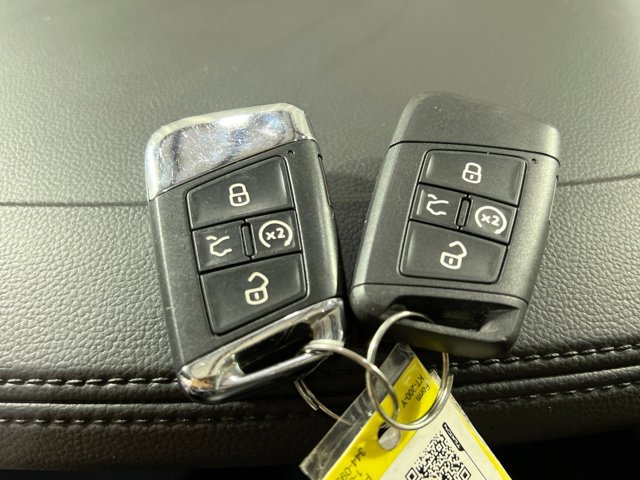 2022 Volkswagen Atlas Cross Sport 3.6L V6 SE Technology Image 21 of 26