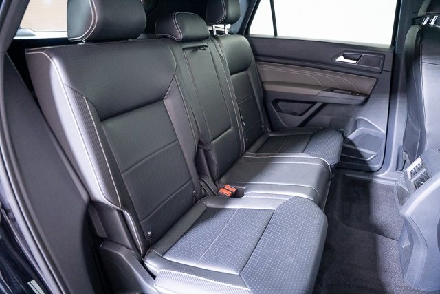 2022 Volkswagen Atlas Cross Sport 3.6L V6 SE Technology Image 17 of 45
