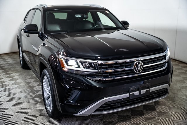 2022 Volkswagen Atlas Cross Sport 3.6L V6 SE Technology Image 8 of 45