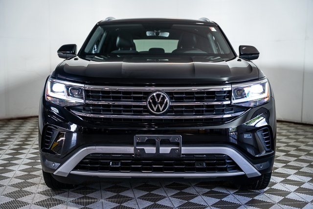 2022 Volkswagen Atlas Cross Sport 3.6L V6 SE Technology Image 5 of 45